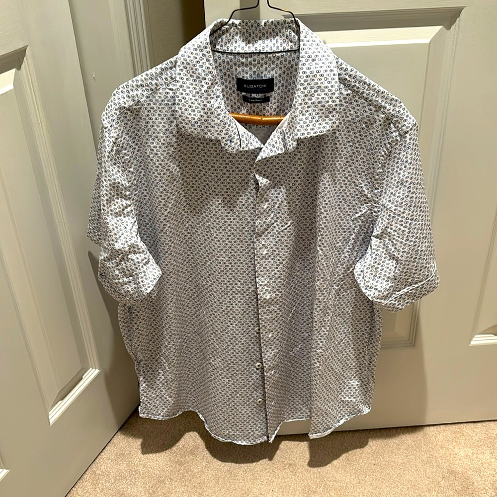 Short sleeved polo, XL.  Graphic pattern.  Bugatchi brand